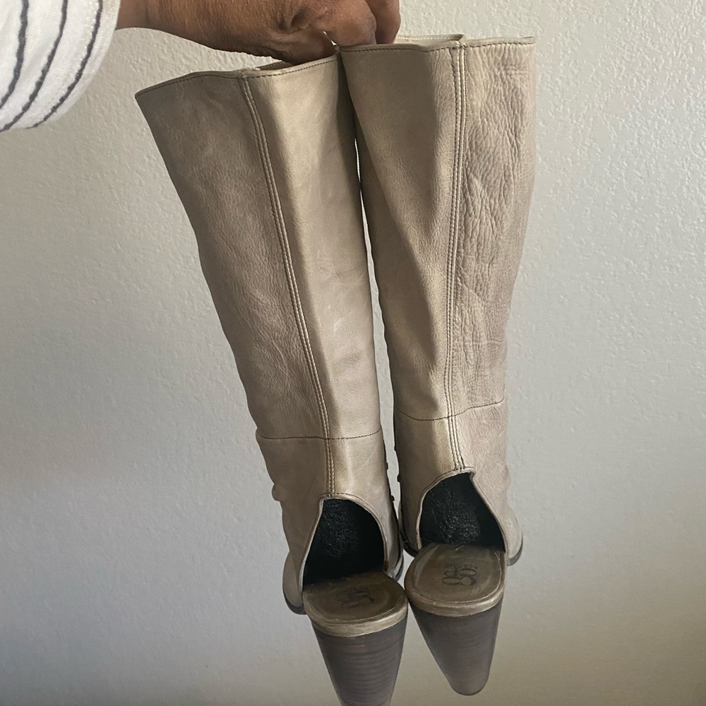 Barneys New York co op beige soft leather boots - Picture 5 of 13